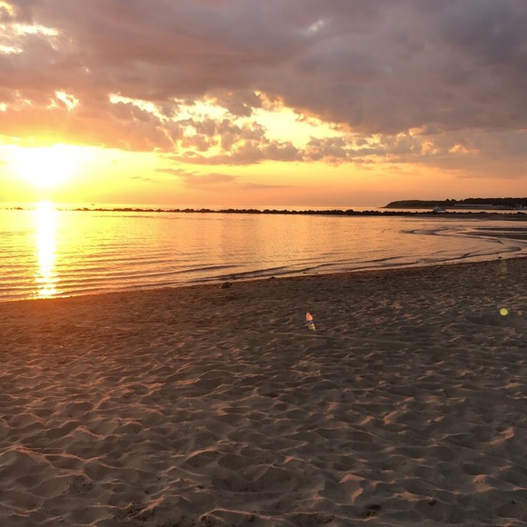 Meet your Posher, Jade - Picture 1 of 1